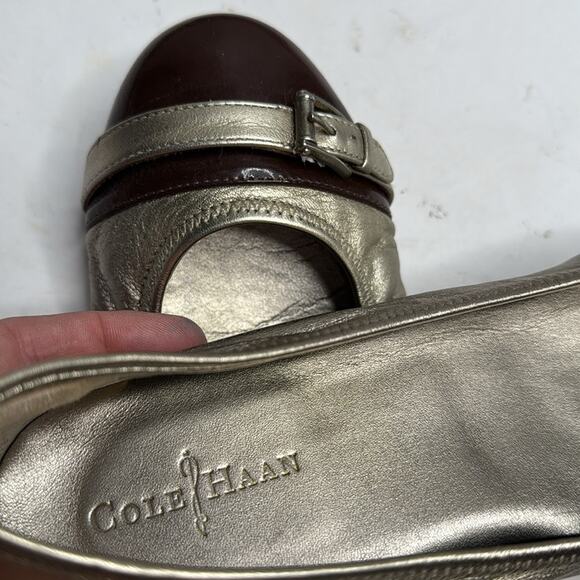 Cole Haan NikeAir Ballet Buckle Gold & Cocoa Brown Flats Slip On S-379 Sz 9 - Picture 4 of 9
